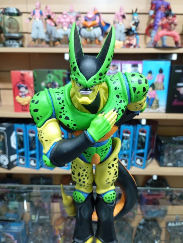 Cell Semiperfecto
Dragón Ball Z 300
Tamaño:29.7