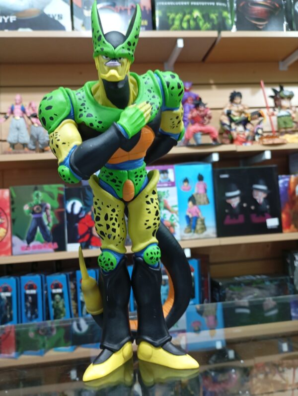 Cell Semiperfecto
Dragón Ball Z 300
Tamaño:29.7