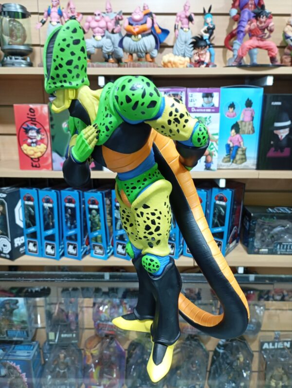 Cell Semiperfecto
Dragón Ball Z 300
Tamaño:29.7