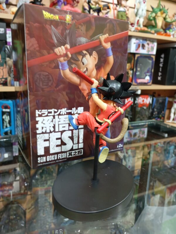 Goku
Dragón Ball Z 100
Tamaño:13cm