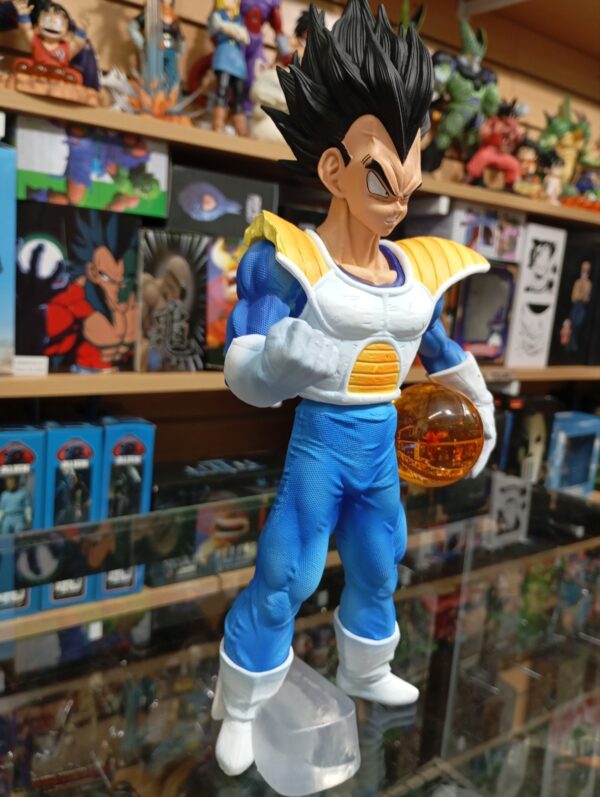 Vegetta&Esfera de 1 Estrella
Dragón Ball Z 100
Tamaño: 29cm