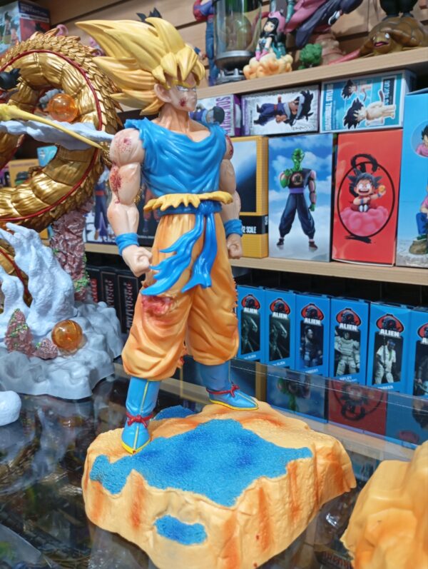 Goku VS Freezer 
Dragón Ball Z 376