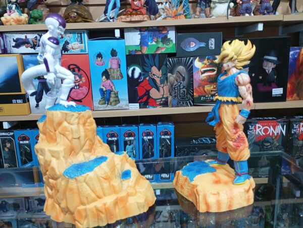 Goku VS Freezer 
Dragón Ball Z 376