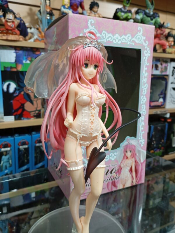 Momo Belia Deviluke
To LOVE RU 200
Tamaño:28cm