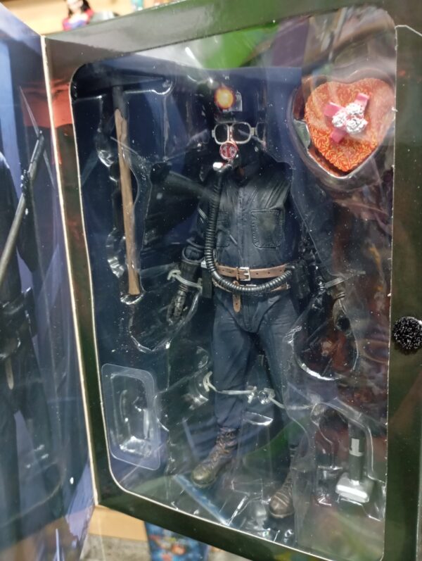 My Bloody Valentine
Ultimate Miner
Tamaño:19cm
