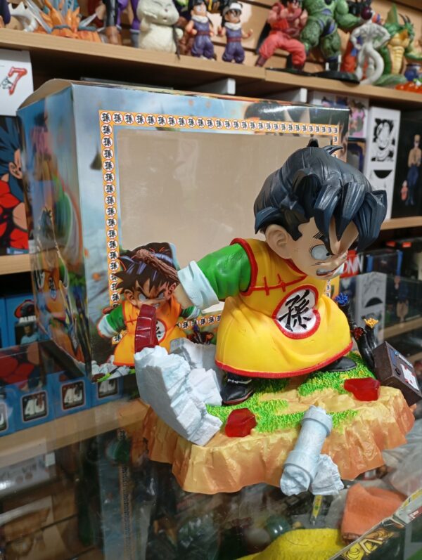 Gohan Chico
Dragón Ball Z 205
Tamaño:19cm