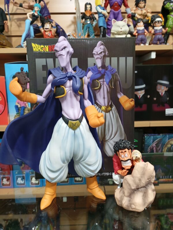 Majin Boo Y Ms. Satan y perro
Dragón Ball Z 265
Tamaño:29cm