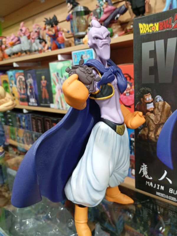 Majin Boo Y Ms. Satan y perro
Dragón Ball Z 265
Tamaño:29cm