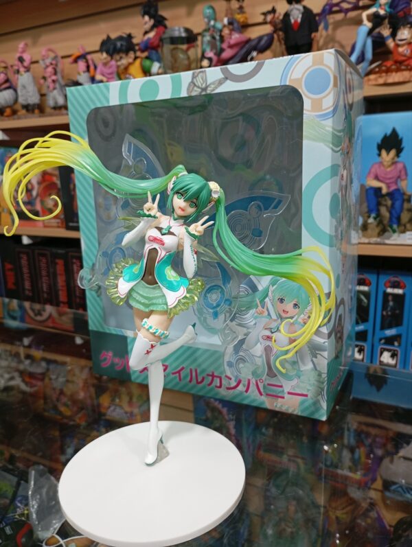 Hatsune Miku Idol Mariposa
Vocaloid 240
Tamaño:24cm