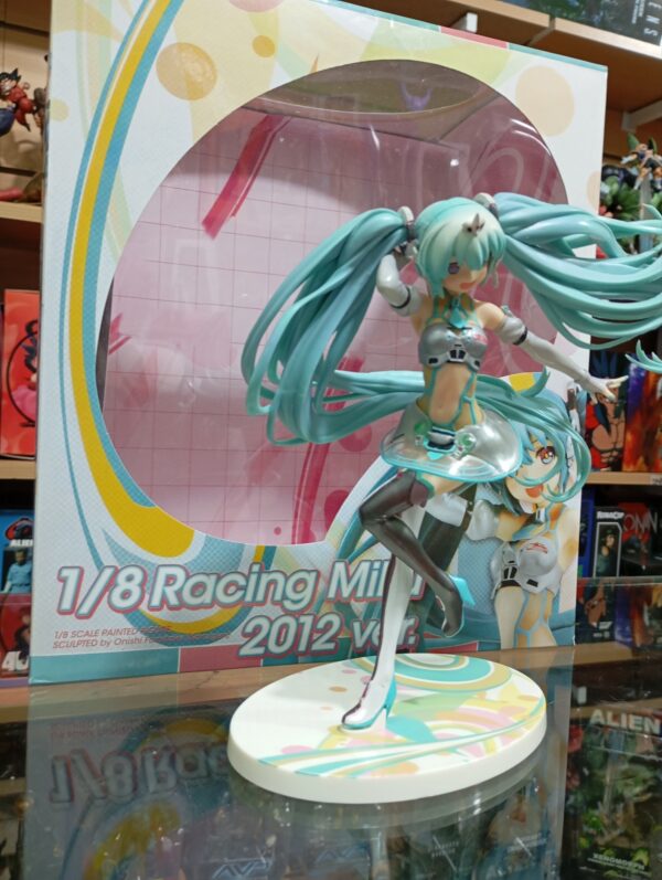 Hatsune Miku 
Fumitake 2012 240
Tamaño:21cm