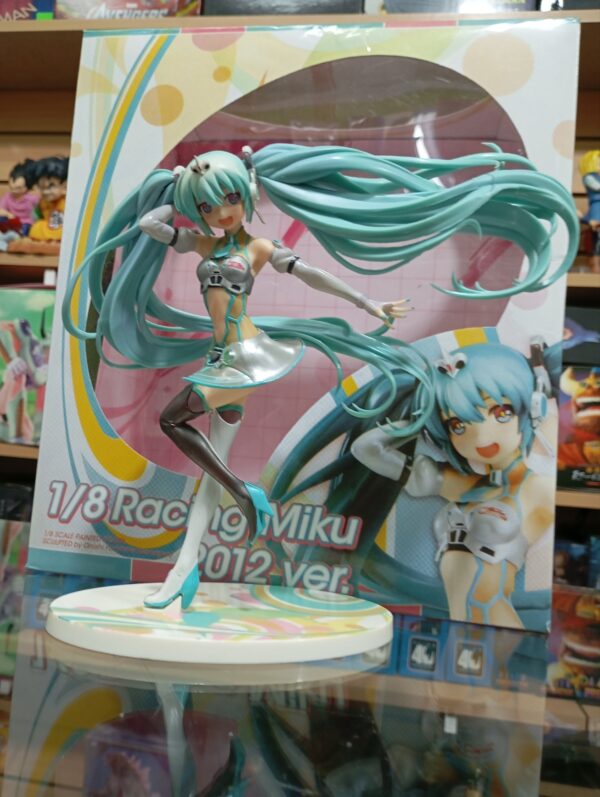 Hatsune Miku 
Fumitake 2012 240
Tamaño:21cm