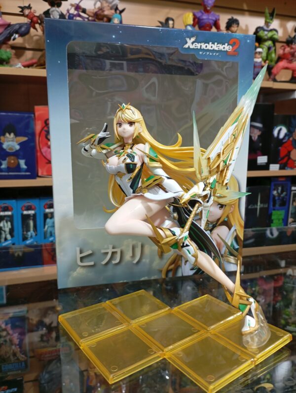 Hikari
Xenoblade 2 365/12
Tamaño:23cm