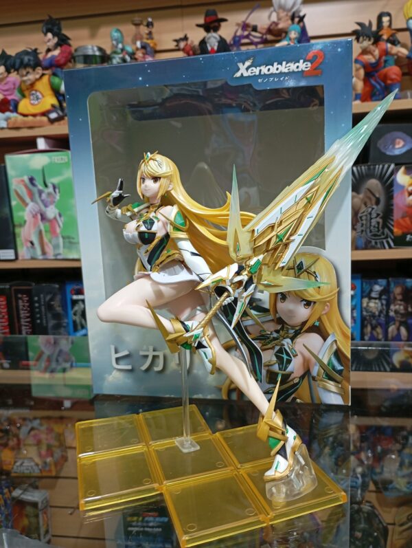 Hikari
Xenoblade 2 365/12
Tamaño:23cm