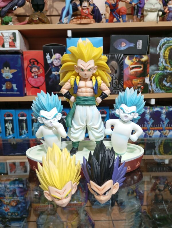 Gotenks
Dragón Ball Z 🐉 200
Tamaño:21cm