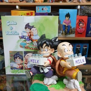 Goku y Krilin Milk 
Dragón Ball Z 190,12.5
Tamaño:15cm