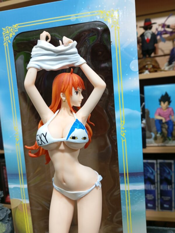 Nami traje de baño Sexi
One Piece 300
Tamaño:35cm