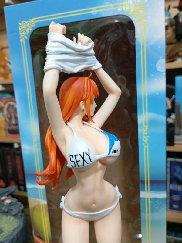Nami traje de baño Sexi
One Piece 300
Tamaño:35cm
