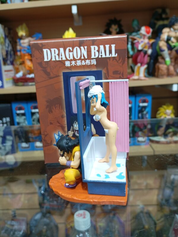 Bulma bañándose yamcha 60
Dragón Ball 
Tamaño:9.5cm
