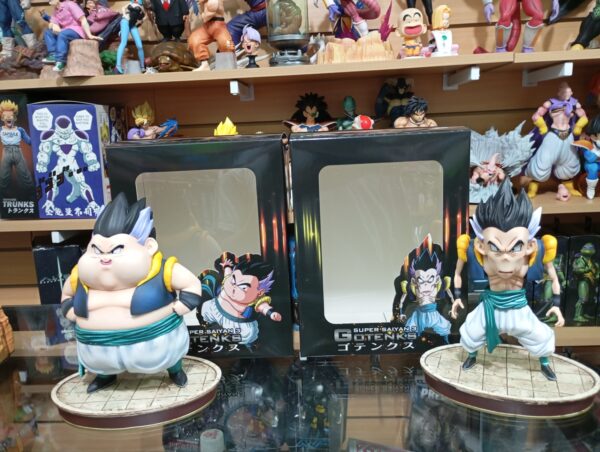 Super Saiyan 3 Gotenks gordo Flaco 140
Dragón Ball Z 
Tamaño:19