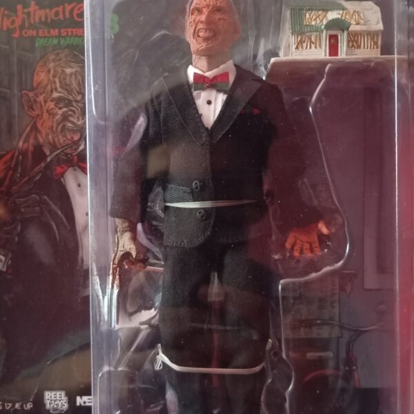 Freddy Krueger Con traje 
A Nightmare On Elm Street 3 Dream Warriors
