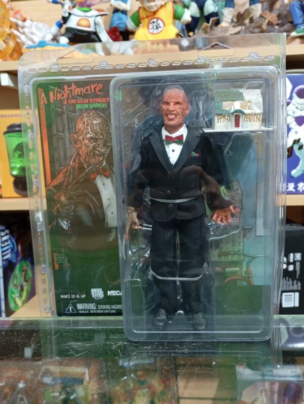 Freddy Krueger Con traje 
A Nightmare On Elm Street 3 Dream Warriors