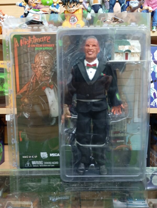 Freddy Krueger Con traje 
A Nightmare On Elm Street 3 Dream Warriors