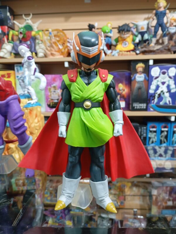 Gohan o Gran Sayaman saiyaman
Dragón Ball 100
Tamaño:26cm