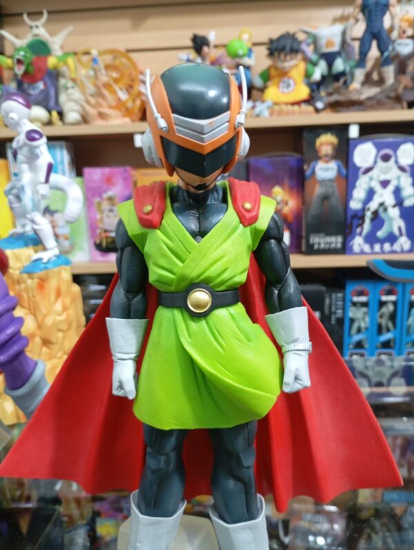 Gohan o Gran Sayaman saiyaman
Dragón Ball 100
Tamaño:26cm