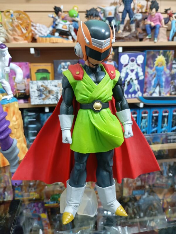 Gohan o Gran Sayaman saiyaman
Dragón Ball 100
Tamaño:26cm