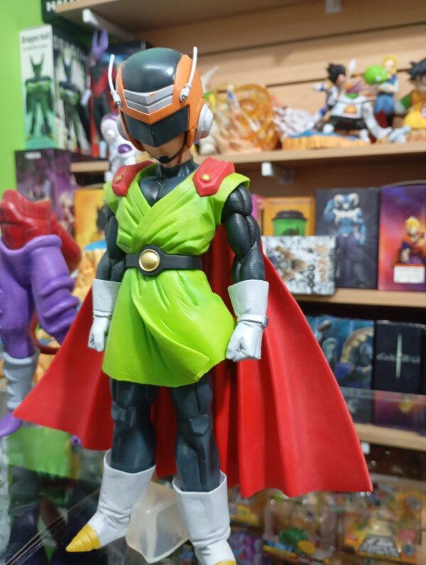 Gohan o Gran Sayaman saiyaman
Dragón Ball 100
Tamaño:26cm