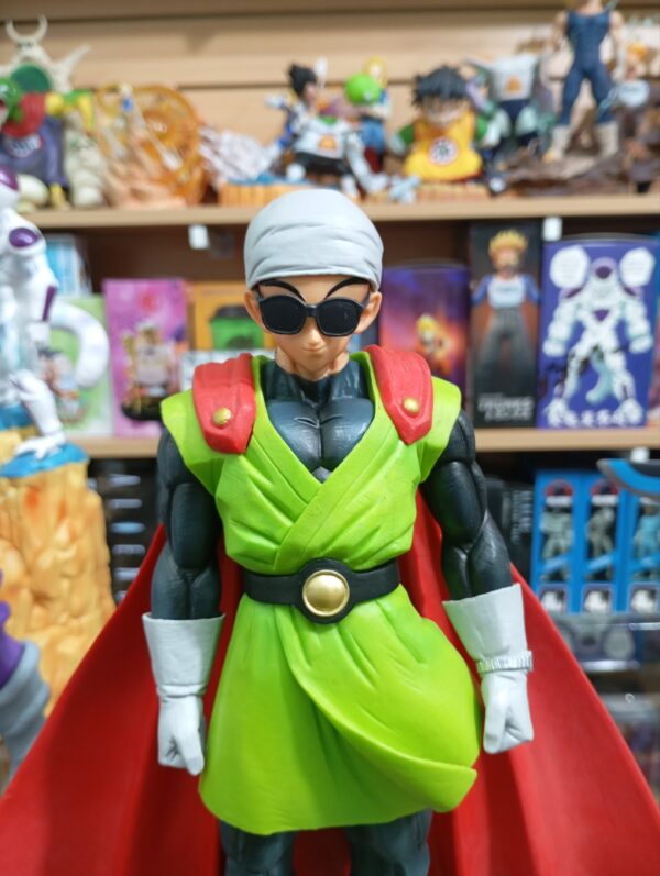 Gohan o Gran Sayaman saiyaman
Dragón Ball 100
Tamaño:26cm