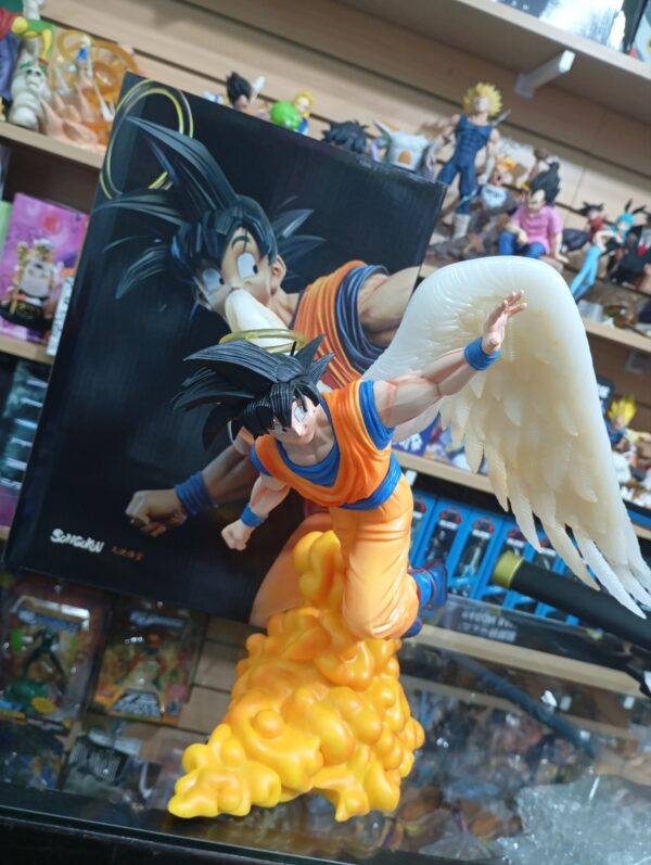 Goku ángel 220
Opening de dragón Ball Z 
Tamaño:30cm