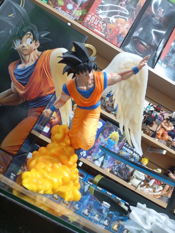 Goku ángel 220
Opening de dragón Ball Z 
Tamaño:30cm