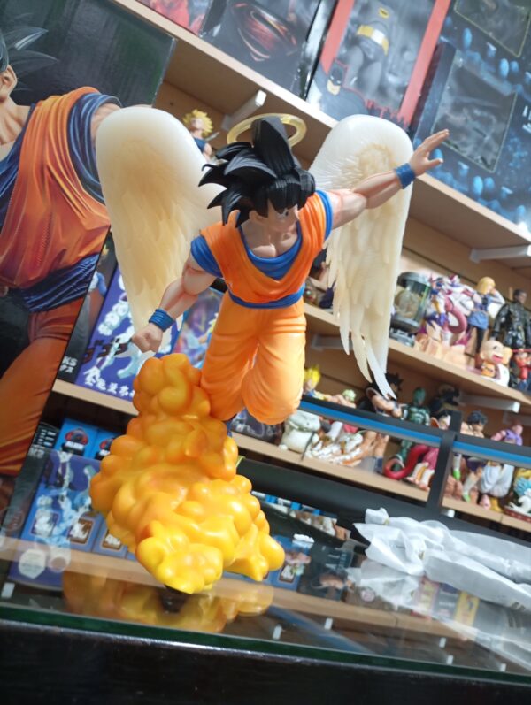 Goku ángel 220
Opening de dragón Ball Z 
Tamaño:30cm