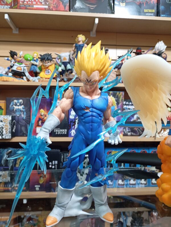 Vegeta Super Manji 90
Dragón Ball Z
Tamaño:27cm