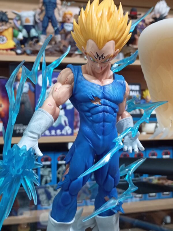 Vegeta Super Manji 90
Dragón Ball Z
Tamaño:27cm