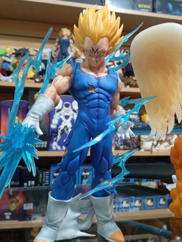 Vegeta Super Manji 90
Dragón Ball Z
Tamaño:27cm