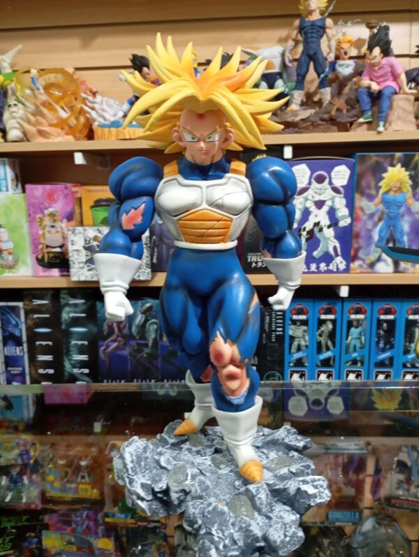 Trunks Super Saiyan 220
Dragón Ball Z
Tamaño:25cm