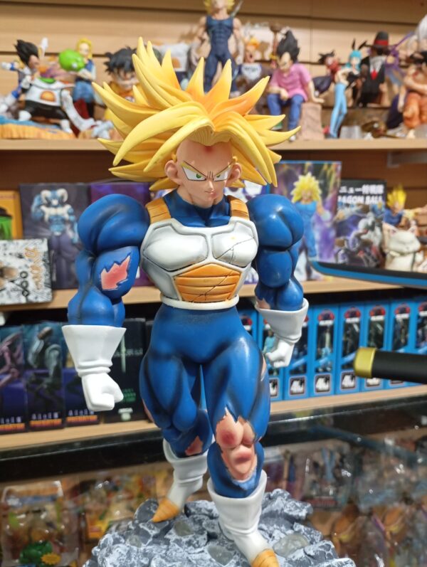 Trunks Super Saiyan 220
Dragón Ball Z
Tamaño:25cm