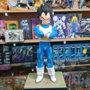 Vegeta Super Saiyan 
Dragón Ball Z 238.12.9
Tamaño:29cm