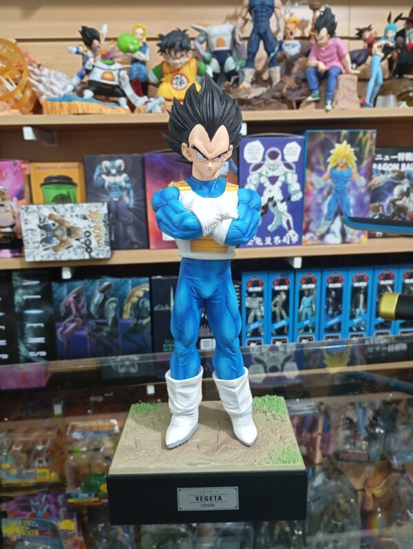 Vegeta Super Saiyan 
Dragón Ball Z 238.12.9
Tamaño:29cm