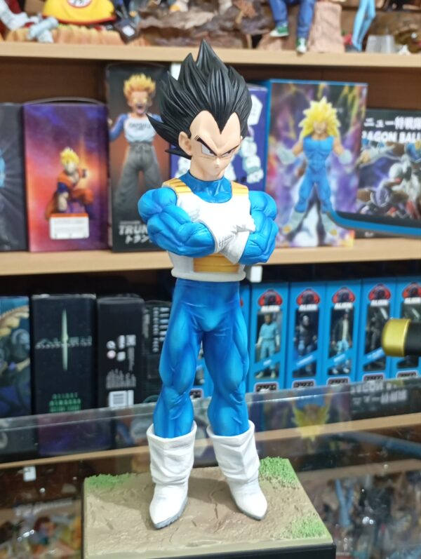 Vegeta Super Saiyan 
Dragón Ball Z 238.12.9
Tamaño:29cm