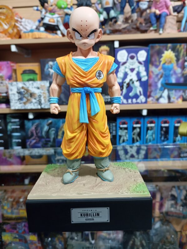 Krilin
Dragón Ball Z 238.12.9
Tamaño:23cm