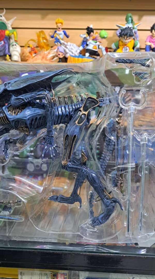 Reina Alien neca original
Alien VS Depredator
Tamaño 38.1cm de altura