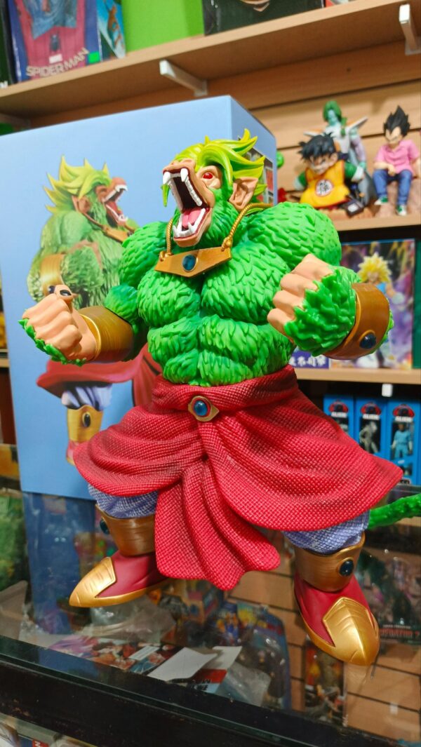 Ozaru Broly 
Dragón Ball 380
Tamaño:37 cm