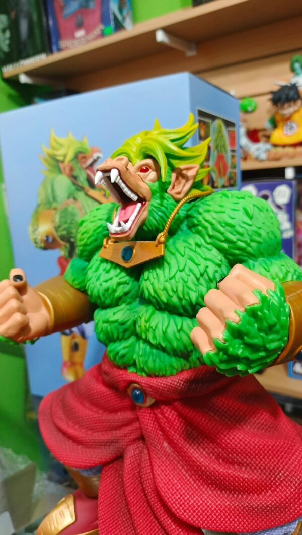 Ozaru Broly 
Dragón Ball 380
Tamaño:37 cm