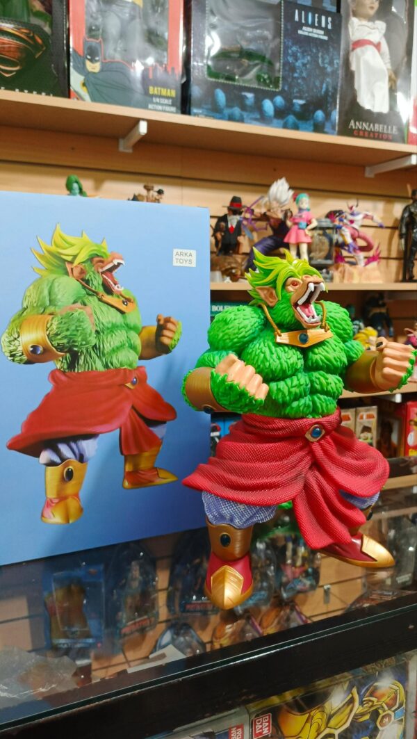 Ozaru Broly 
Dragón Ball 380
Tamaño:37 cm