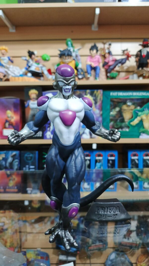 Fhisher Alien 75
Dragón Ball Super
Tamaño:18cm