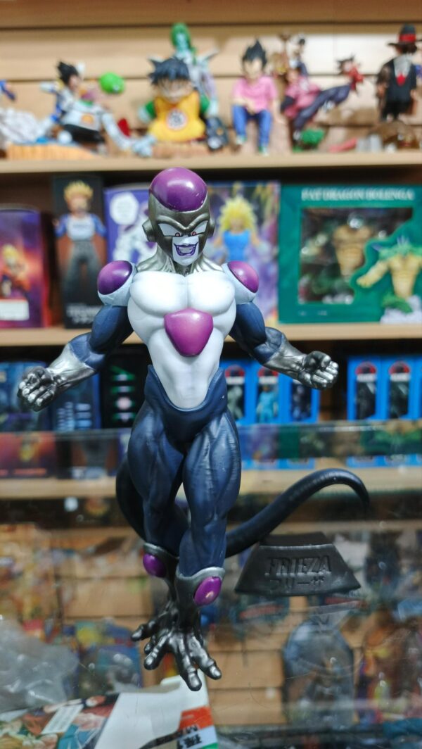 Fhisher Alien 75
Dragón Ball Super
Tamaño:18cm