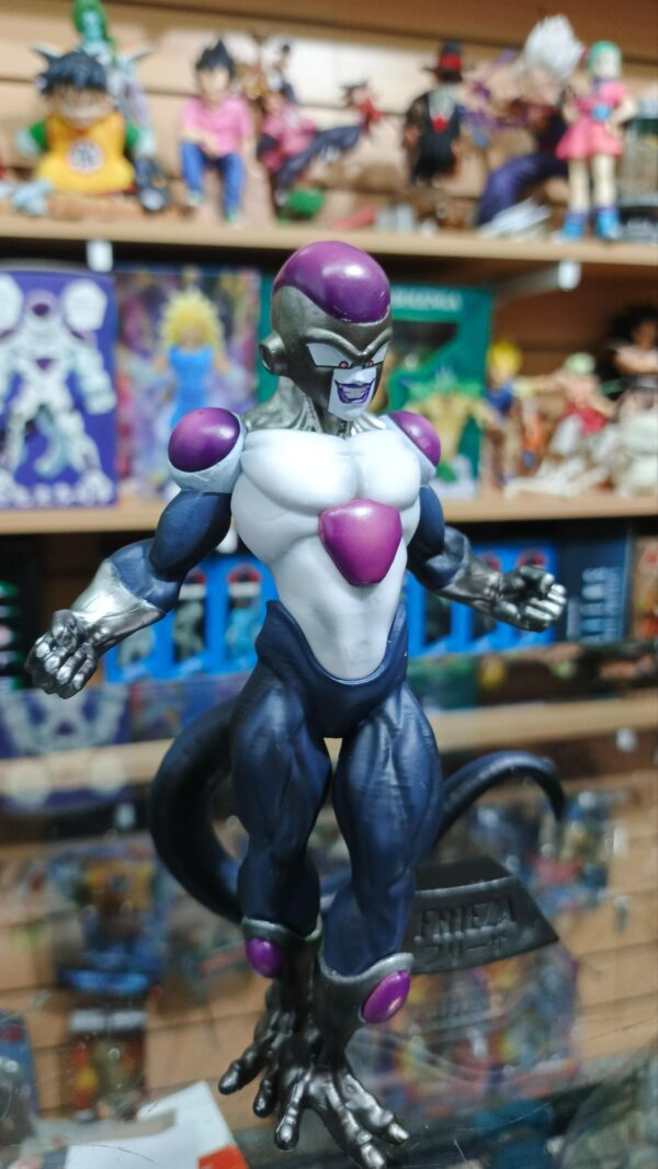 Fhisher Alien 75
Dragón Ball Super
Tamaño:18cm